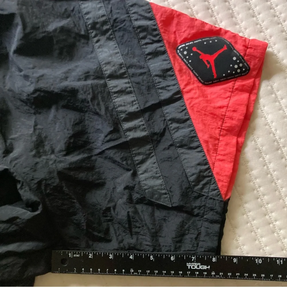 Nike Air Jordan Legacy Infrared Nylon Athletic Shorts Mens Large 8” Pockets - Picture 10 of 10